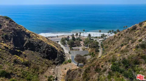 19355 Pacific Coast Highway
