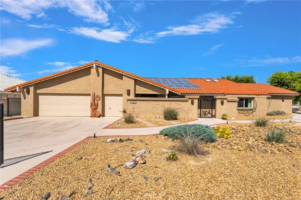 14531 Galleon Helendale, CA 92342