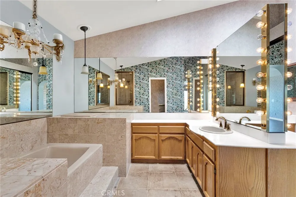 14531 Galleon Helendale, CA 92342