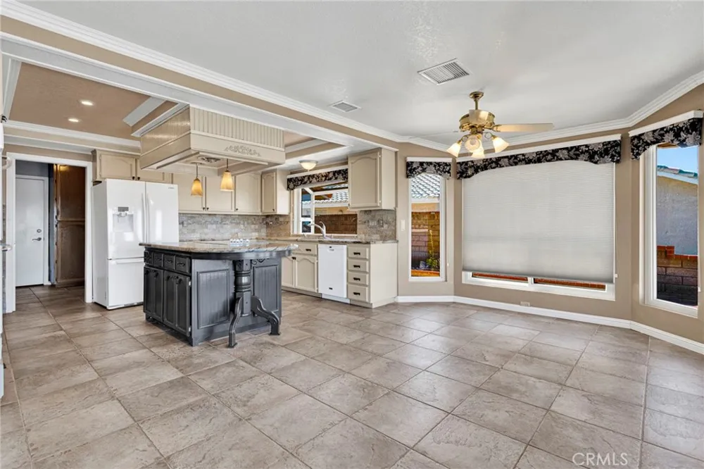 14531 Galleon Helendale, CA 92342
