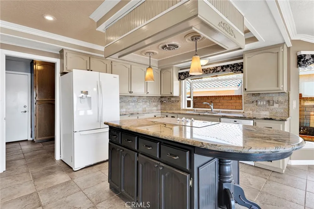 14531 Galleon Helendale, CA 92342