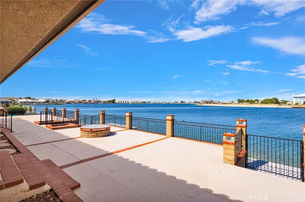 14531 Galleon Helendale, CA 92342