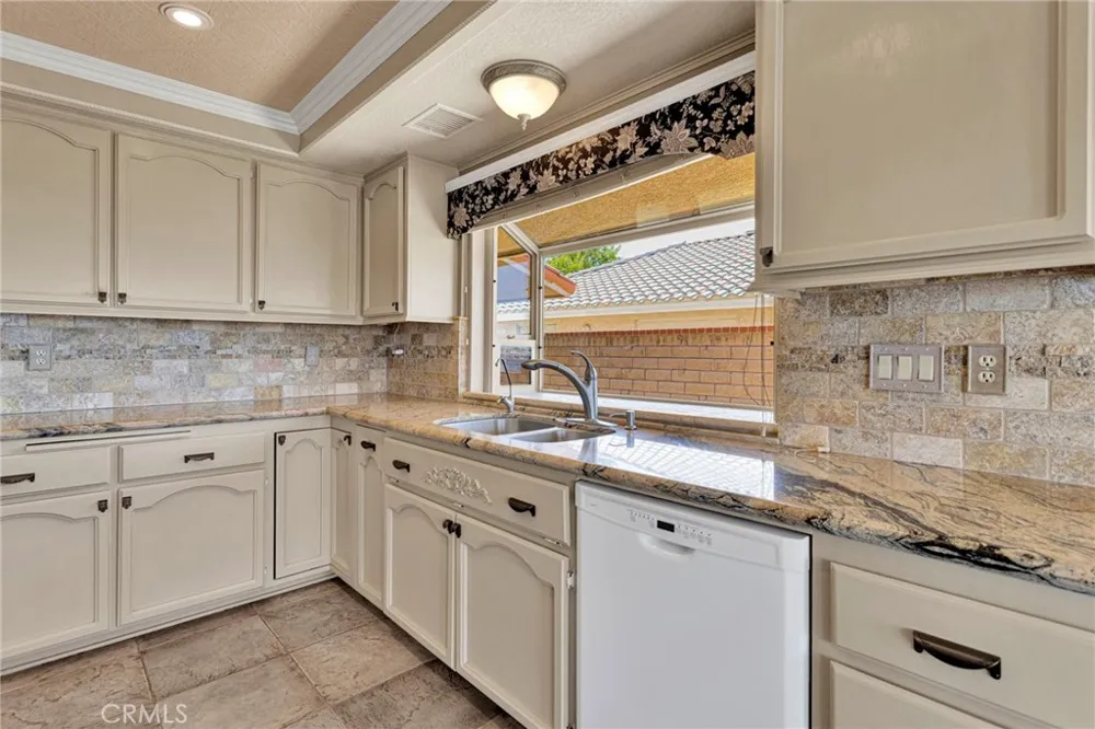 14531 Galleon Helendale, CA 92342