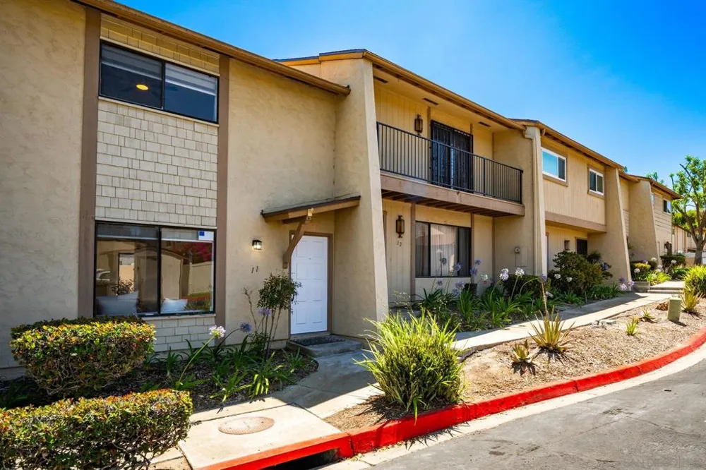 5800 Lake Murray Blvd #11 La Mesa, CA 91942