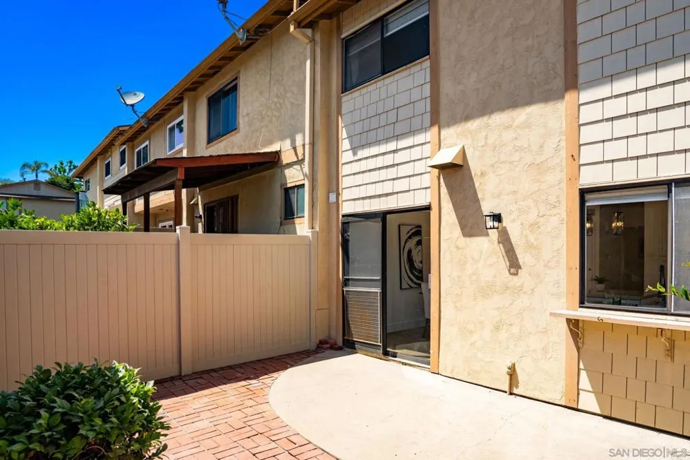 5800 Lake Murray Blvd #11 La Mesa, CA 91942