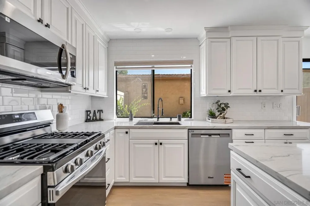 5800 Lake Murray Blvd #11 La Mesa, CA 91942
