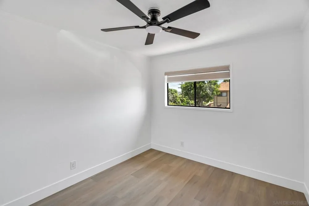 5800 Lake Murray Blvd #11 La Mesa, CA 91942