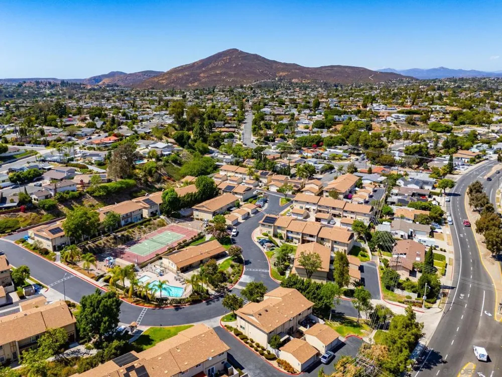 5800 Lake Murray Blvd #11 La Mesa, CA 91942