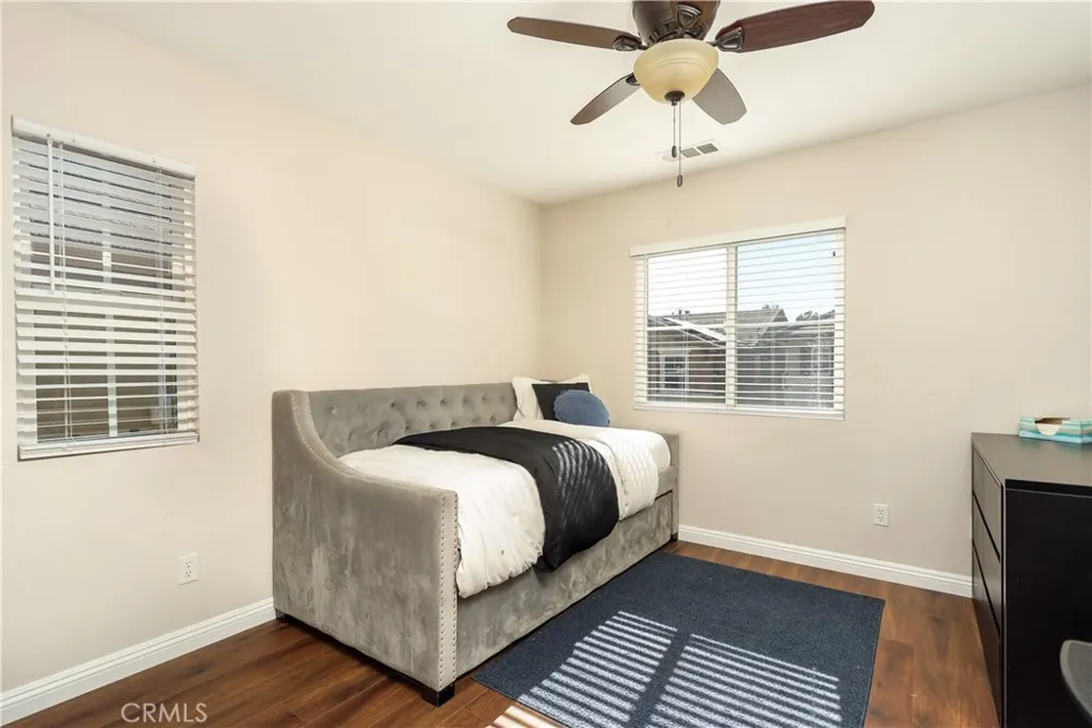 28215 Clementine Drive Saugus, CA 91350