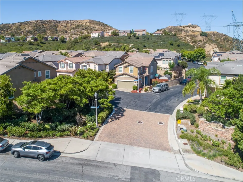 28215 Clementine Drive Saugus, CA 91350