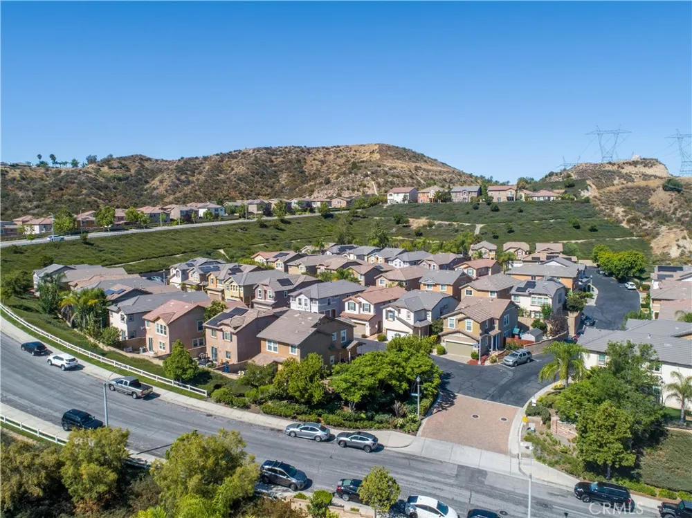 28215 Clementine Drive Saugus, CA 91350
