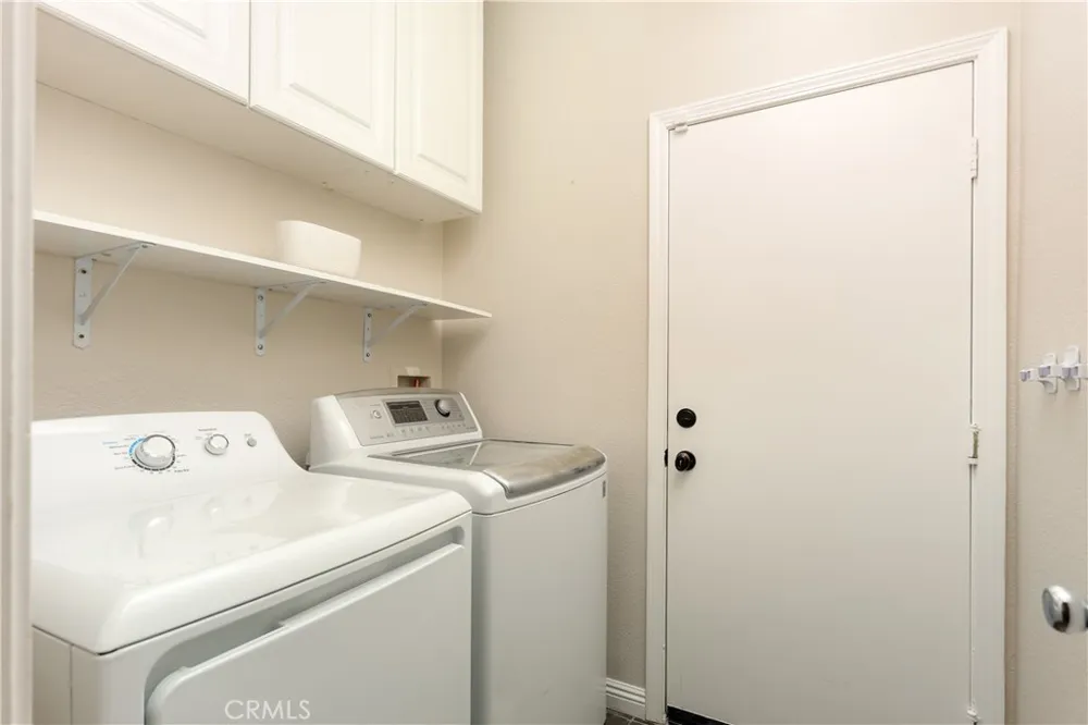 28215 Clementine Drive Saugus, CA 91350
