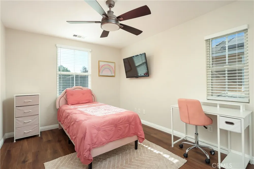28215 Clementine Drive Saugus, CA 91350