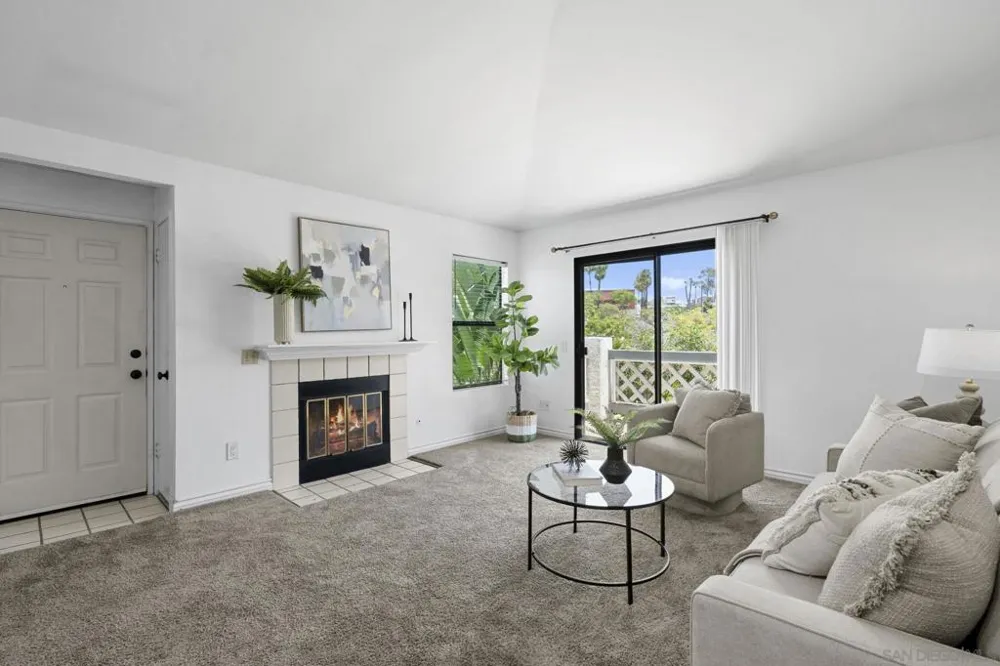9409 Fairgrove Lane #204 San Diego, CA 92129