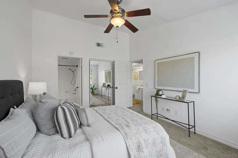 9409 Fairgrove Lane #204 San Diego, CA 92129