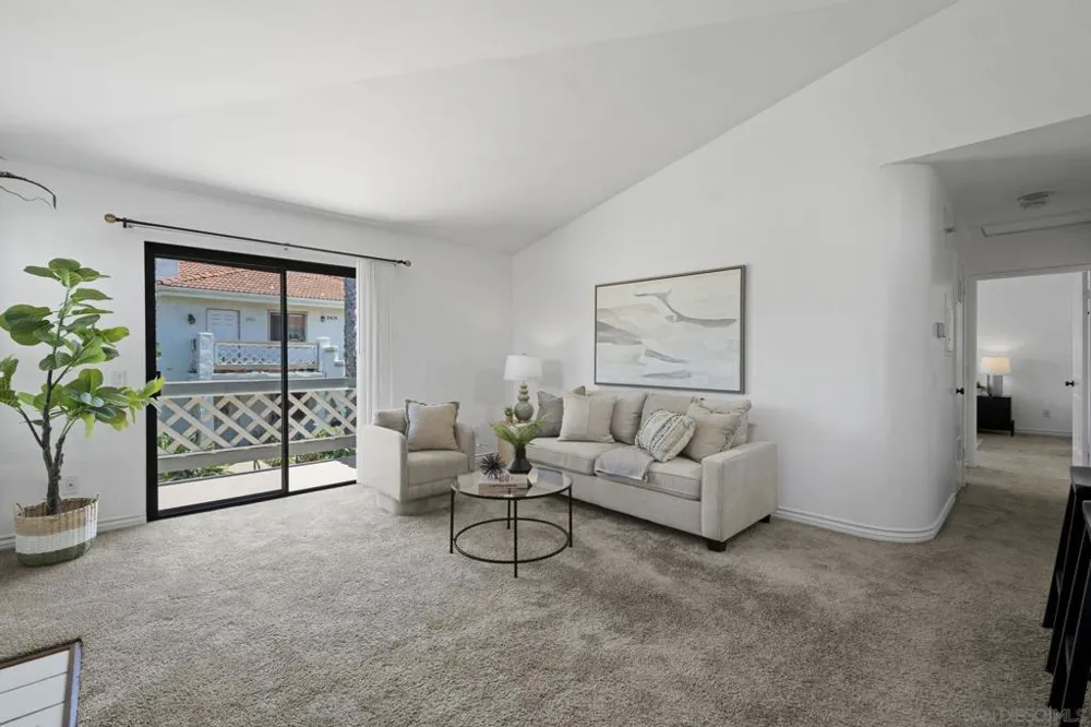 9409 Fairgrove Lane #204 San Diego, CA 92129