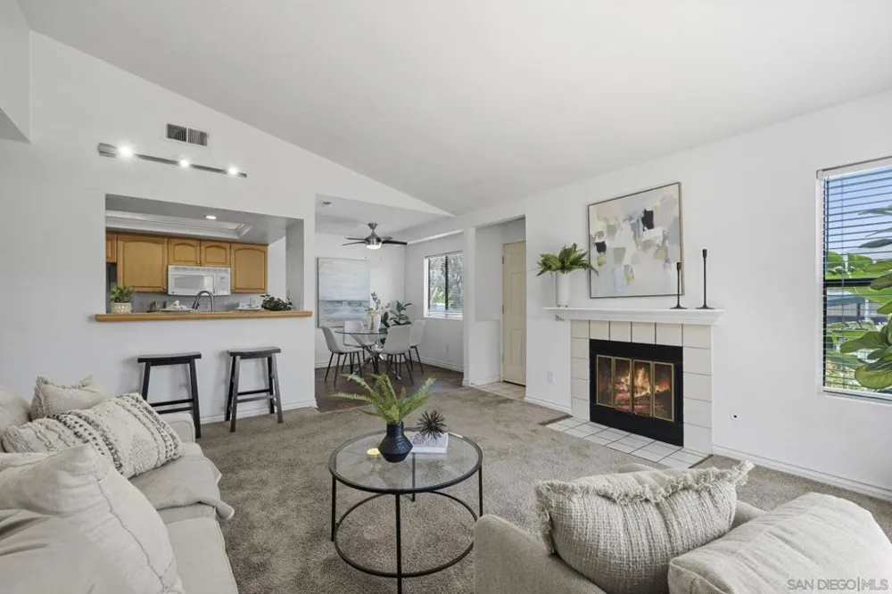 9409 Fairgrove Lane #204 San Diego, CA 92129