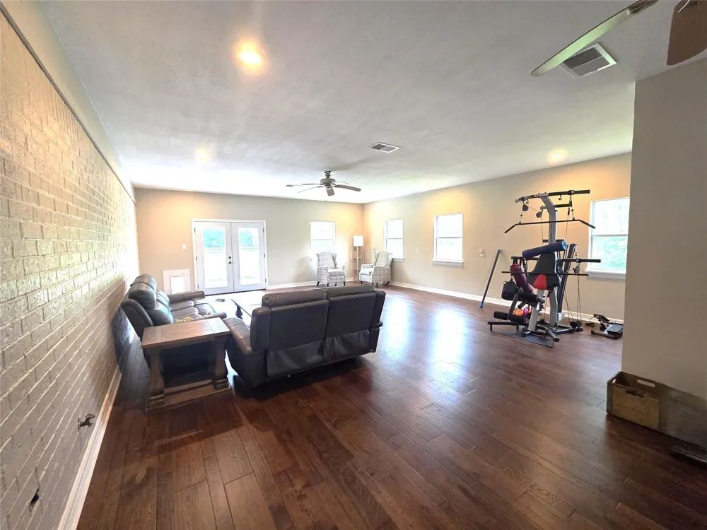1507 County Road 878a Sweeny, TX 77480