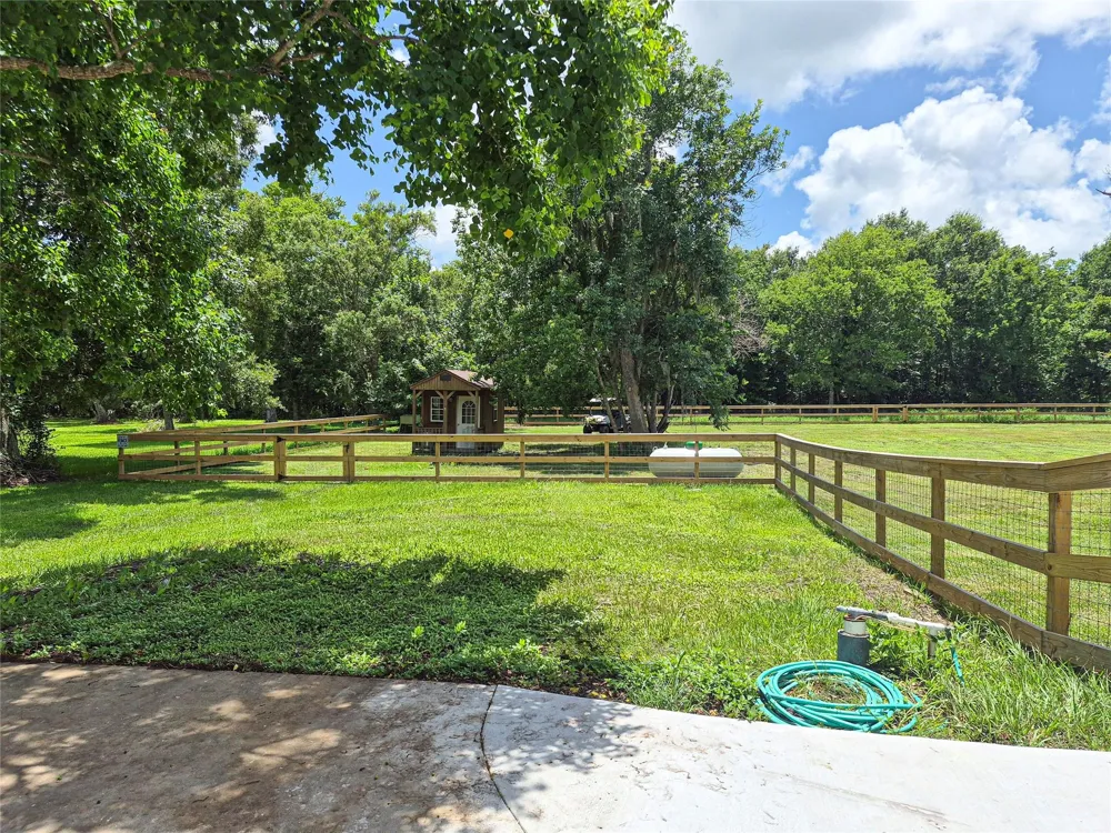 1507 County Road 878a Sweeny, TX 77480