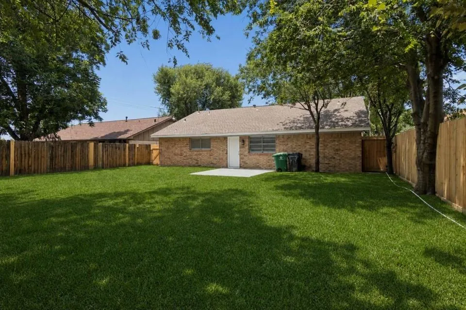 7403 Strawbridge Lane Houston, TX 77040