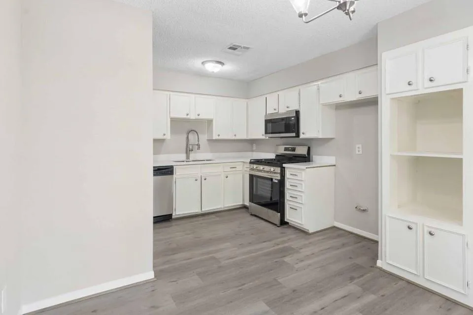 7403 Strawbridge Lane Houston, TX 77040