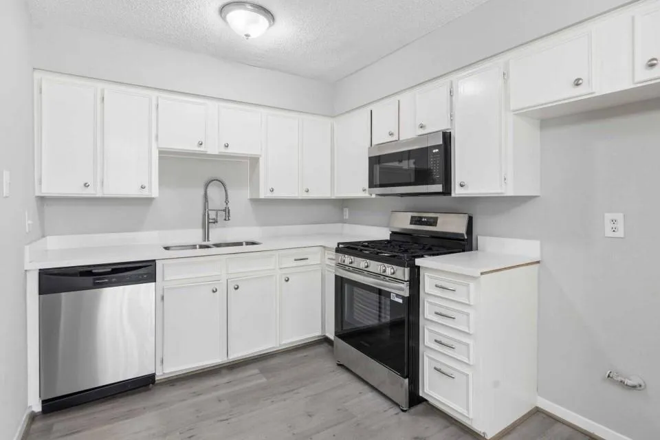 7403 Strawbridge Lane Houston, TX 77040