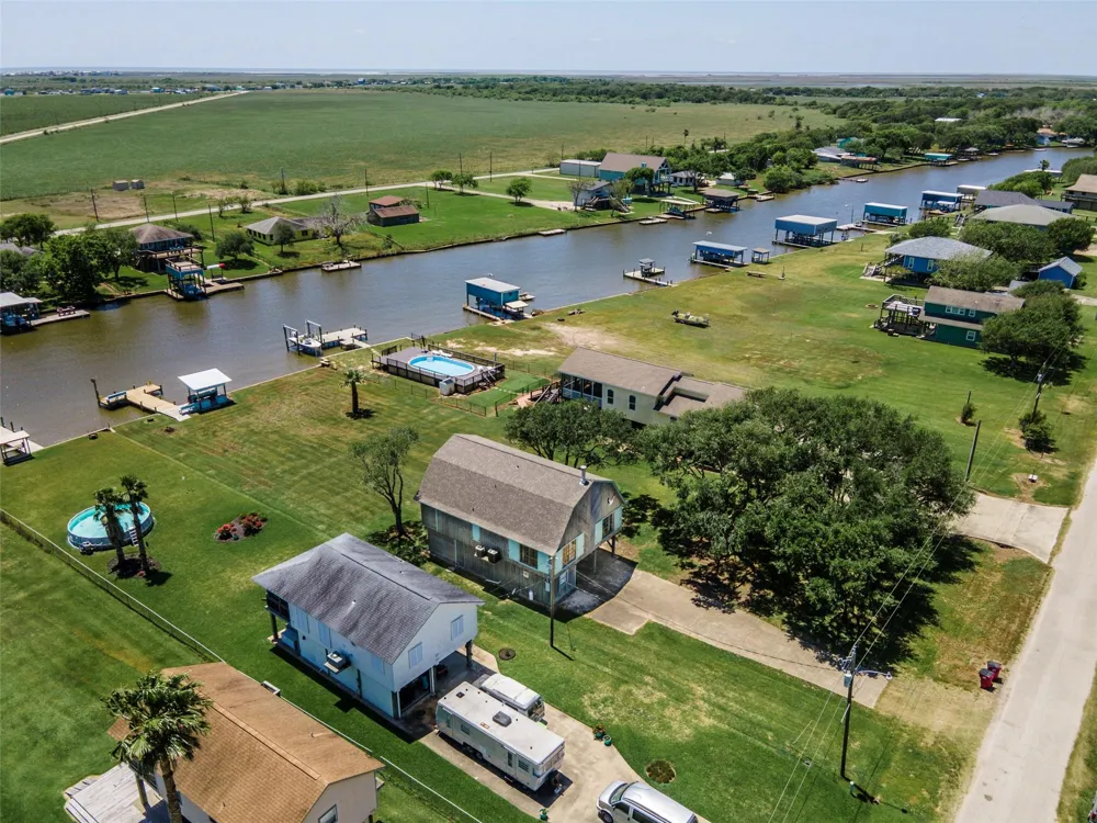 1981 County Road 291 Sargent, TX 77414