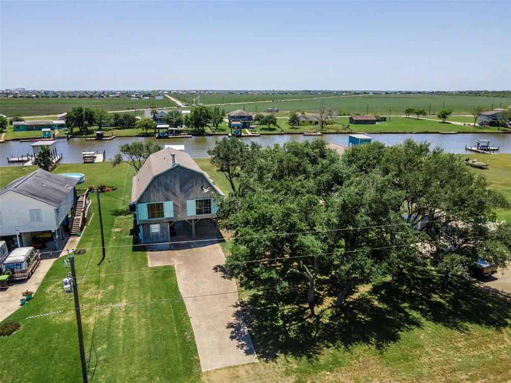 1981 County Road 291 Sargent, TX 77414
