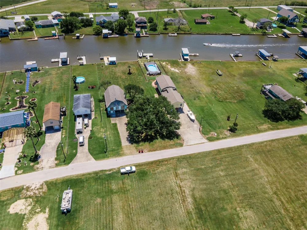 1981 County Road 291 Sargent, TX 77414