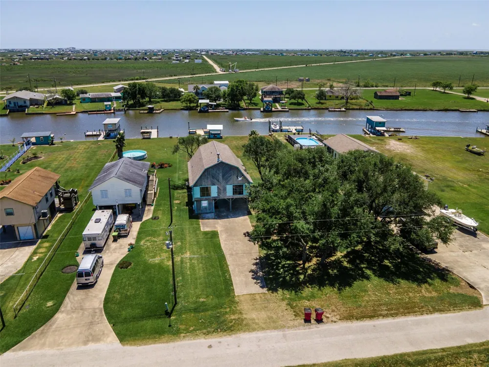 1981 County Road 291 Sargent, TX 77414