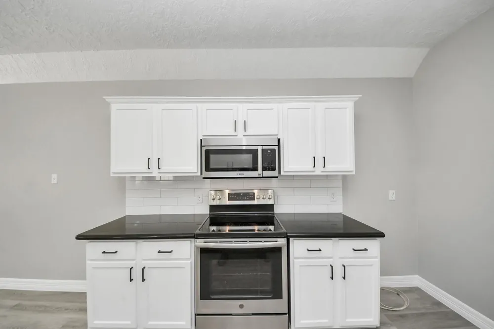 1105 E Kyle Road Clute, TX 77531