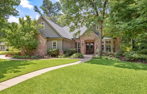 1915 Stonegate Valley Drive