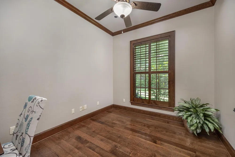1915 Stonegate Valley Drive Tyler, TX 75703