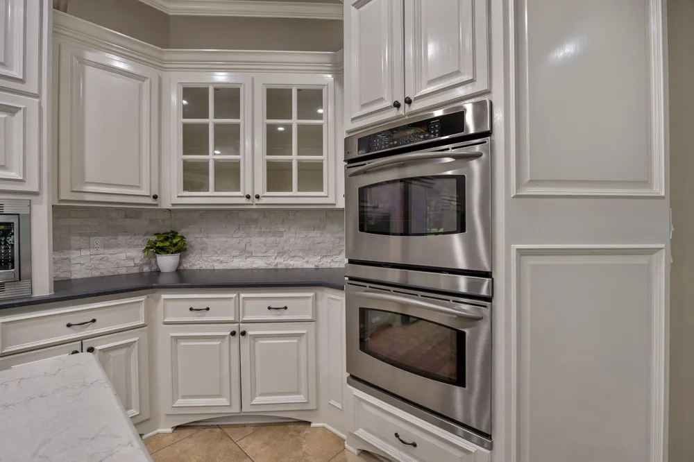 1915 Stonegate Valley Drive Tyler, TX 75703