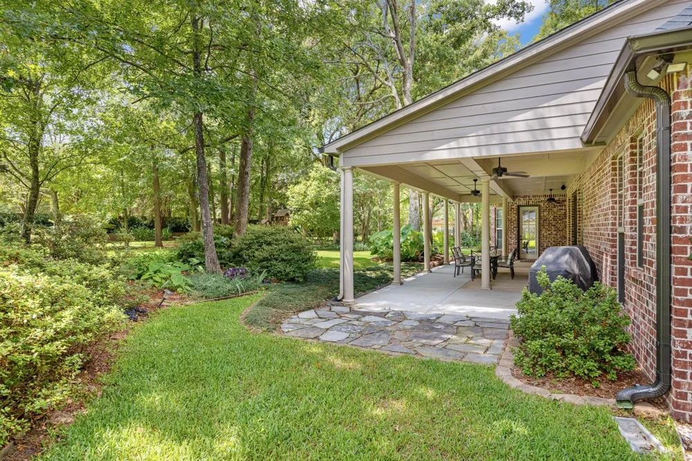 1915 Stonegate Valley Drive Tyler, TX 75703