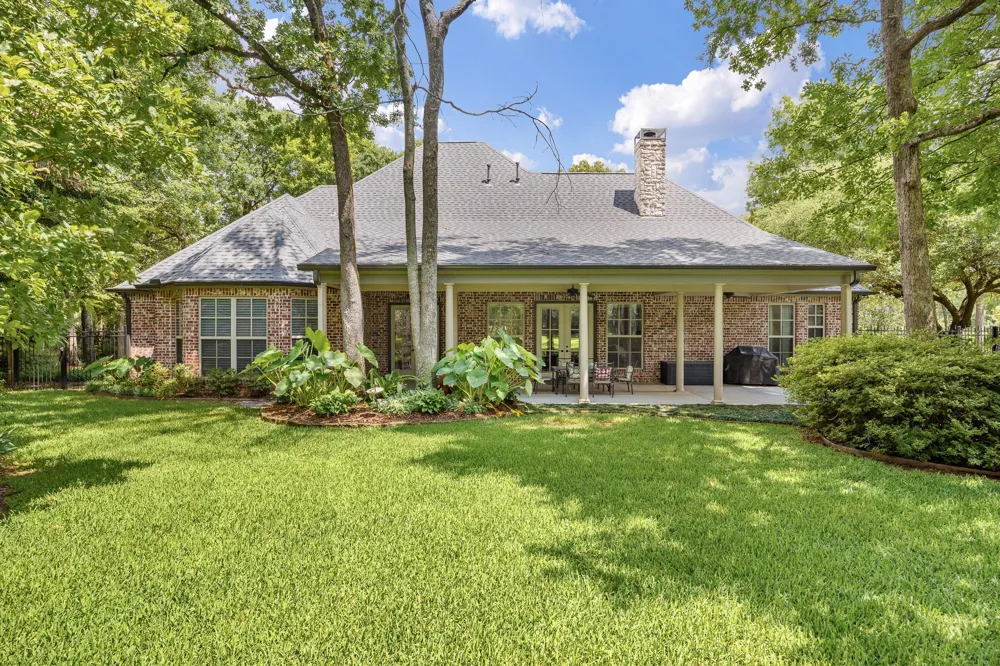 1915 Stonegate Valley Drive Tyler, TX 75703