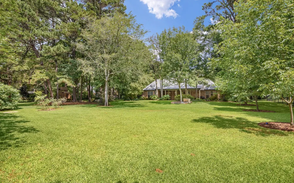 1915 Stonegate Valley Drive Tyler, TX 75703