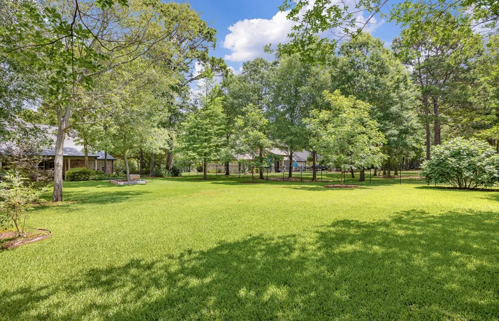 1915 Stonegate Valley Drive Tyler, TX 75703