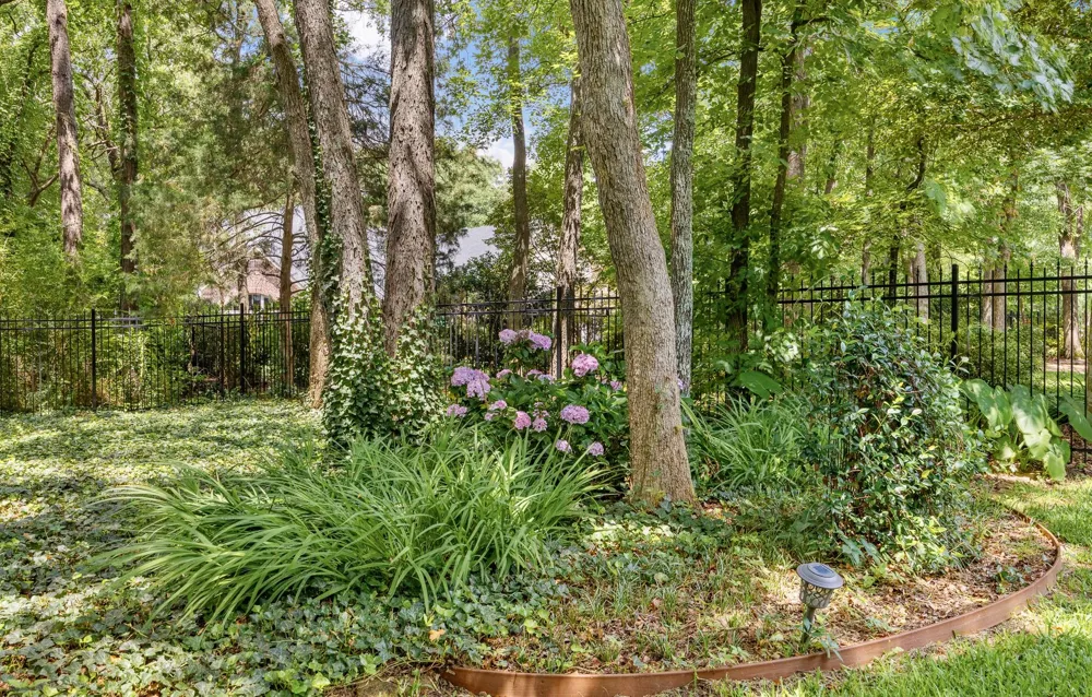 1915 Stonegate Valley Drive Tyler, TX 75703