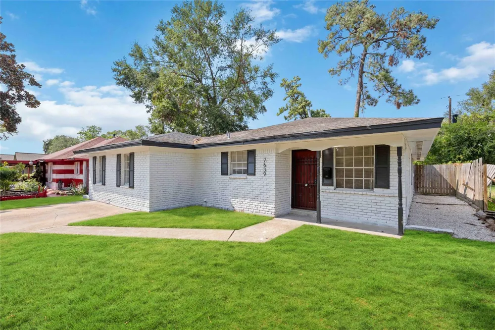 7639 Bigwood Street Houston, TX 77016