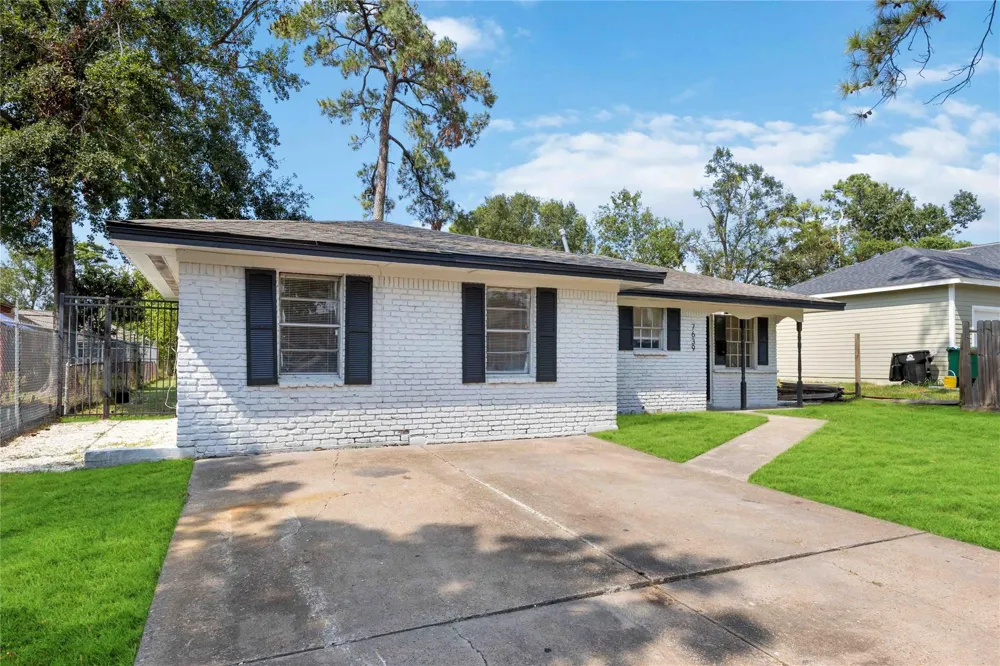 7639 Bigwood Street Houston, TX 77016