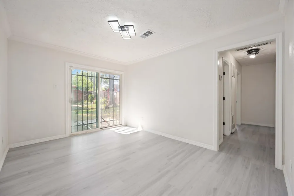 7639 Bigwood Street Houston, TX 77016