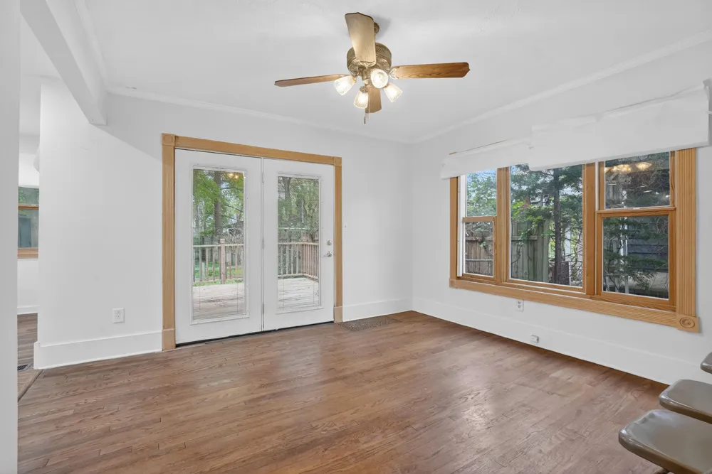 1109 S Genesee Drive Lansing, MI 48915
