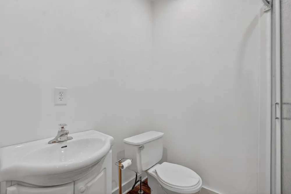 1109 S Genesee Drive Lansing, MI 48915