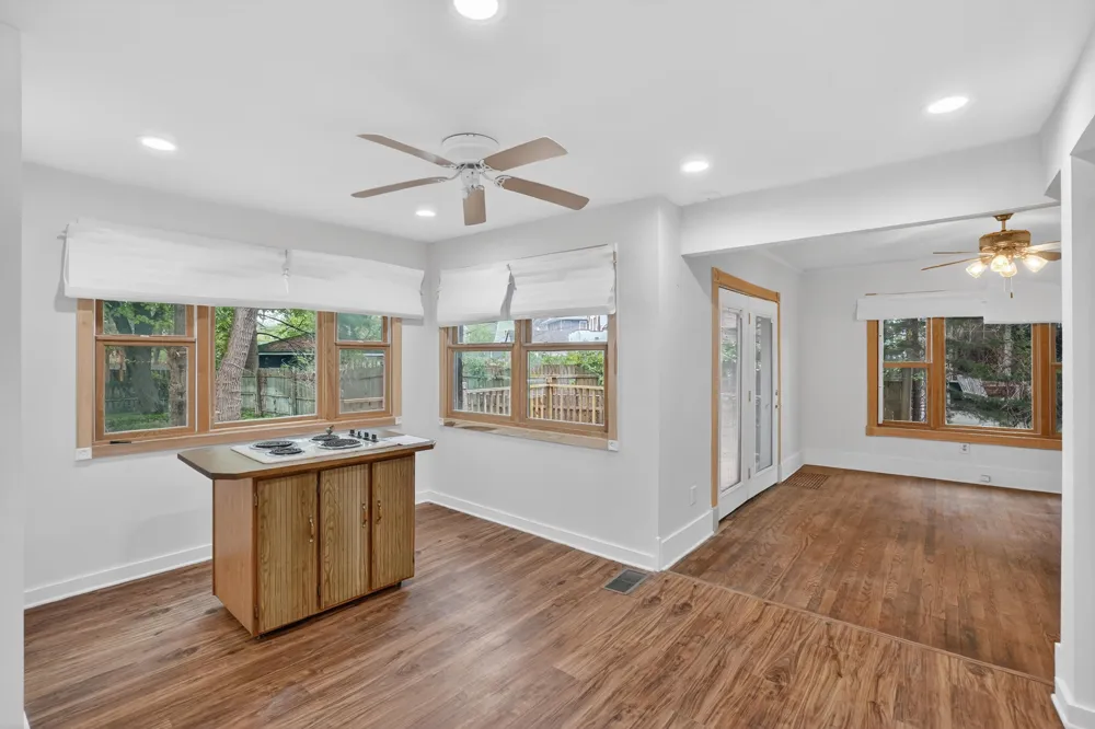 1109 S Genesee Drive Lansing, MI 48915