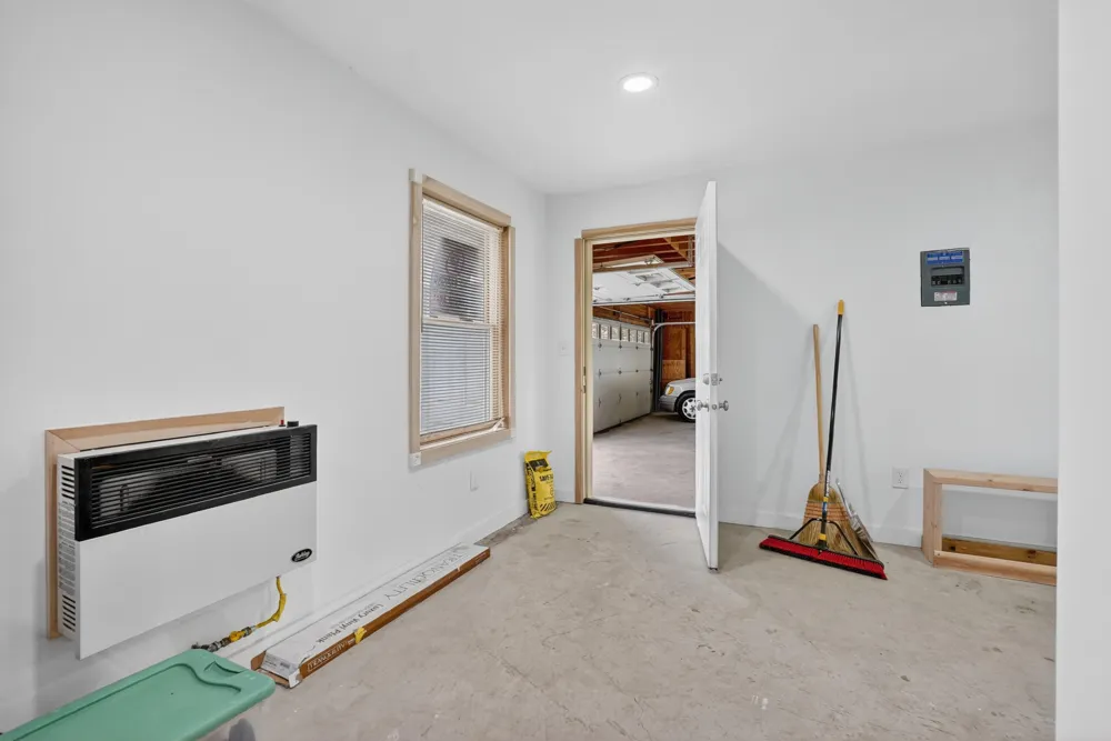 1109 S Genesee Drive Lansing, MI 48915
