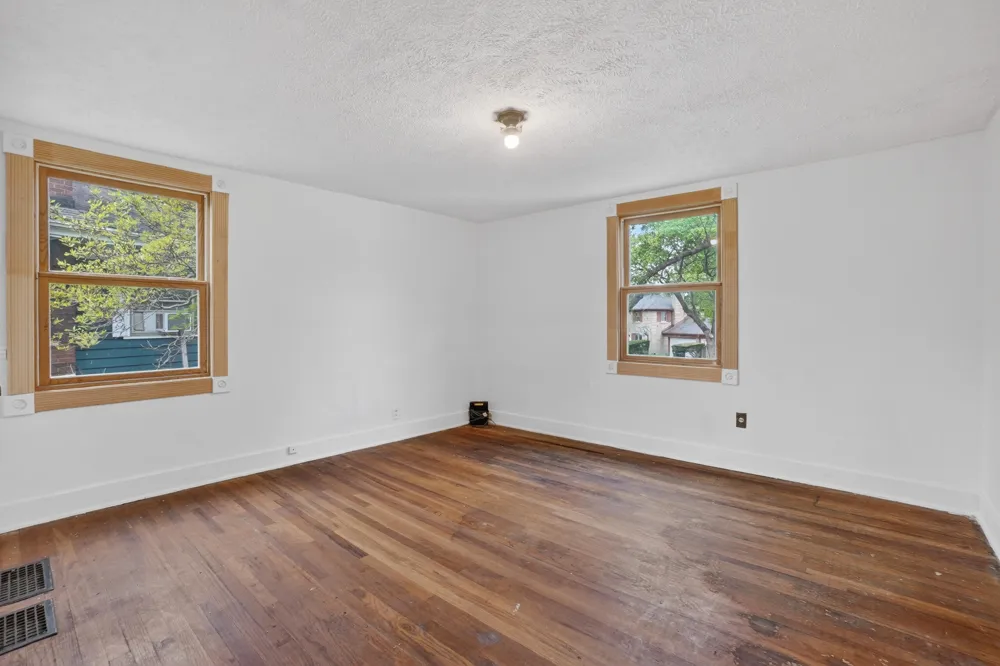 1109 S Genesee Drive Lansing, MI 48915