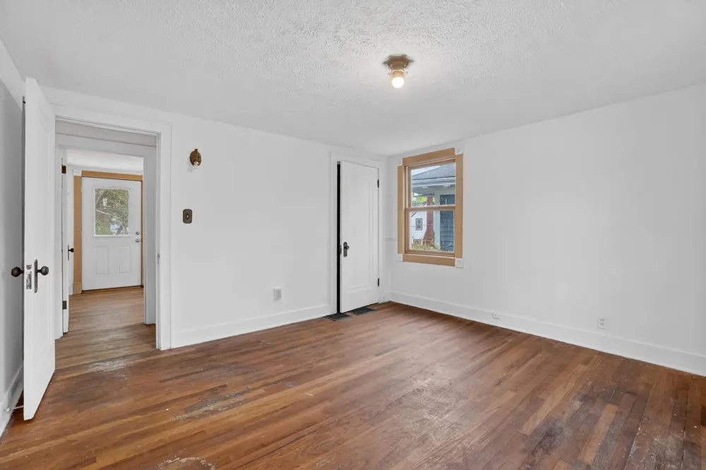 1109 S Genesee Drive Lansing, MI 48915