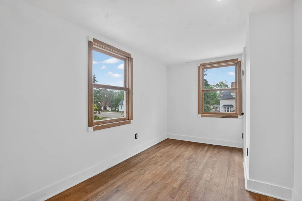 1109 S Genesee Drive Lansing, MI 48915