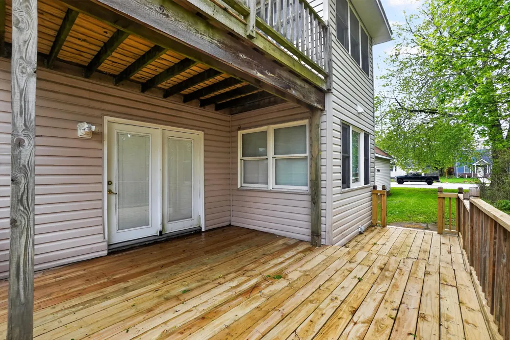 1109 S Genesee Drive Lansing, MI 48915